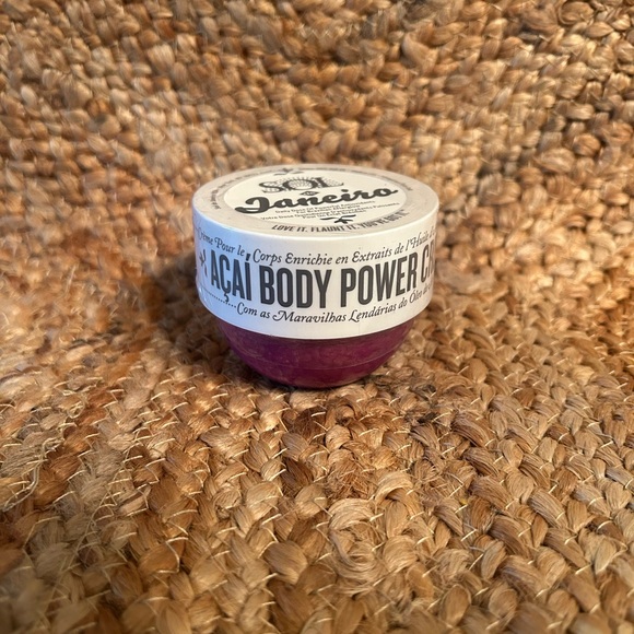 Sol de Janeiro Other - Sol de Janeiro Açaí Body Power Cream - Vibrant Purple